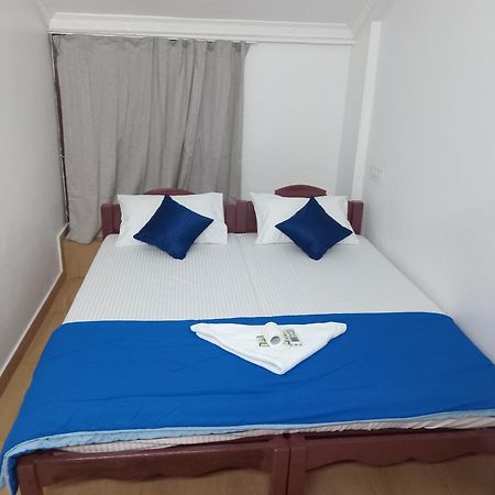 Xhostel Hostel Kochi Luaran gambar