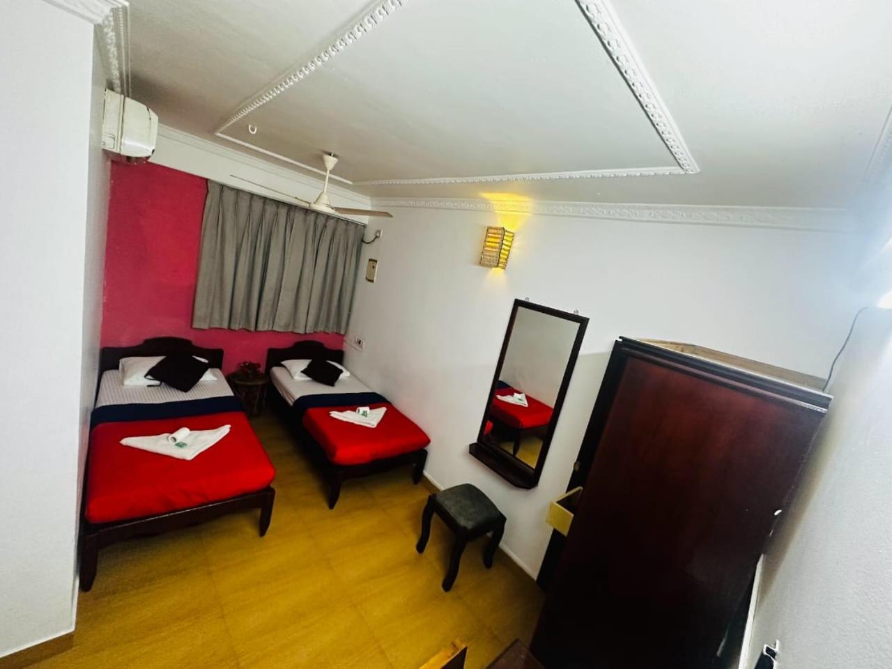 Xhostel Hostel Kochi Luaran gambar