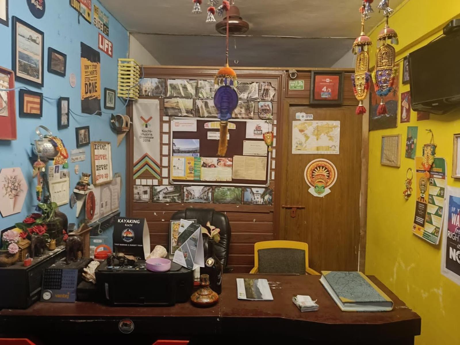 Xhostel Hostel Kochi Luaran gambar